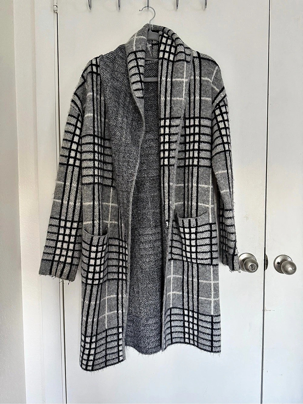 A New Day Women's Gray & Black Plaid Cardigan